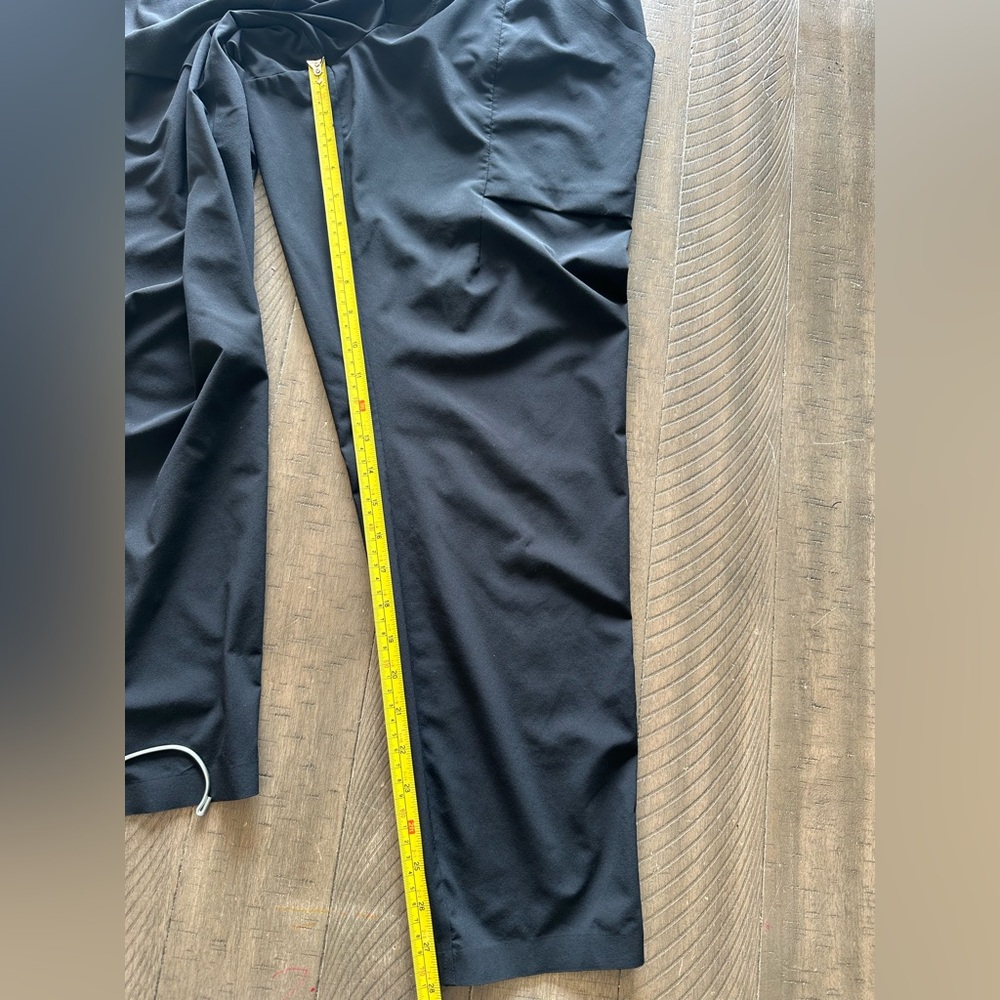 Athleta Black Skyline Paperbag Ankle Athletic Trousers Pants size 8 - Picture 14 of 14